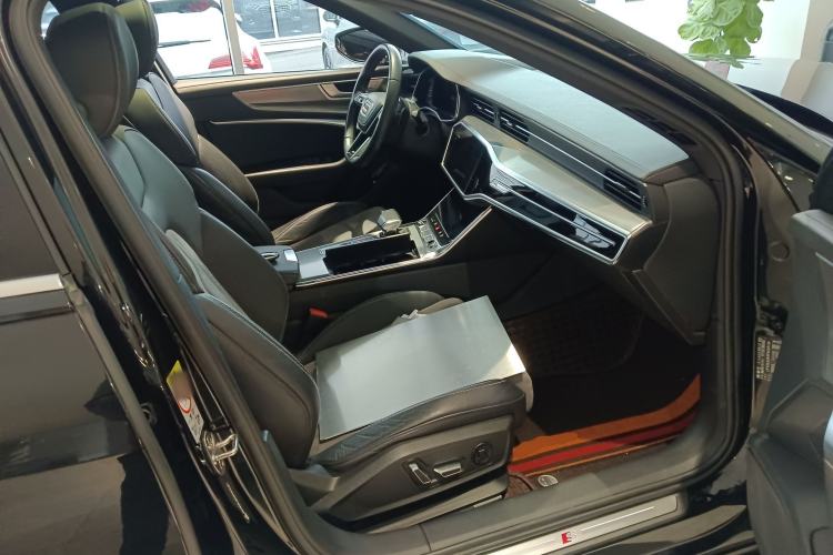 Used Audi A6L 2023 Revised 40 TFSI Luxury Dynamic Edition
