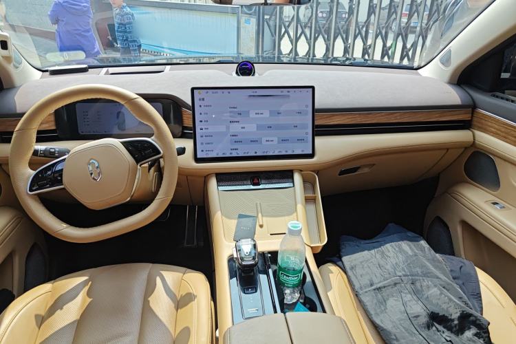 Used Hima AITO M7 2024 1.5T Intelligent Drive Rear-Drive Ultra Version 5 Seats Center Console