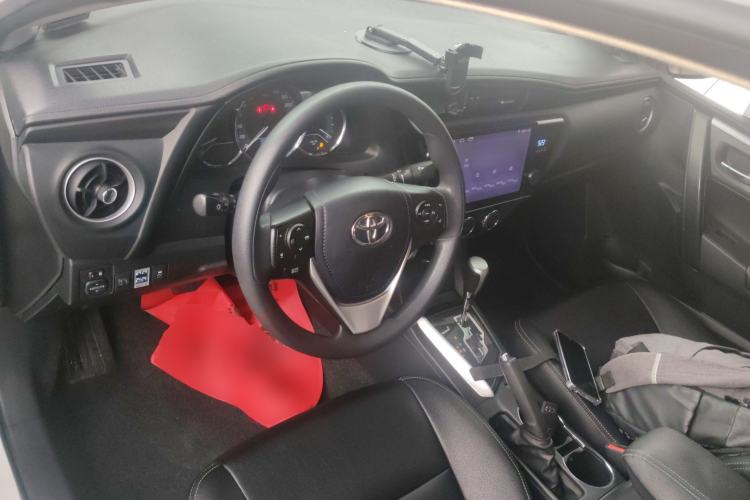 Used Toyota Corolla 2018 1.2T S-CVT GL Smart Enjoyment Version Center Console