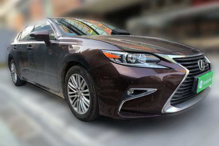 Used Lexus ES 2017 200 30th Anniversary Edition Front Right 45 Deg