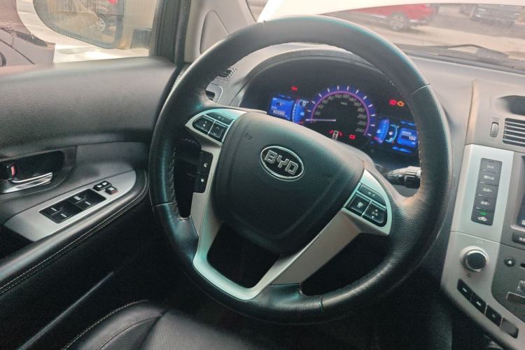 Used BYD S6 2014 1.5TI Manual Luxury 5-Seater