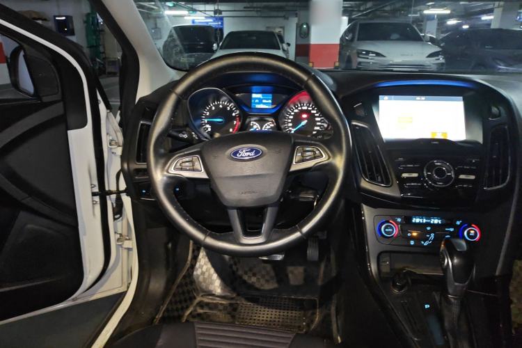 Used Ford Focus 2017 Sedan 1.6L Automatic Fashion Edition Smart Drive Version