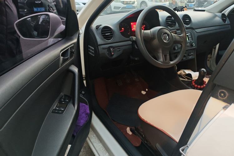 Used Volkswagen Jetta 2015 Value Edition 1.6L Manual Fashionable Style
