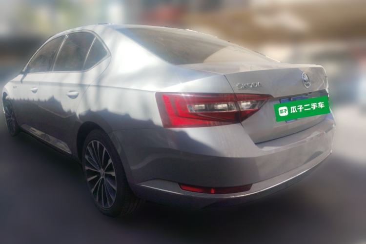 Used Skoda Superb 2016 TSI330 DSG Innovation Edition Rear Left 45 Deg