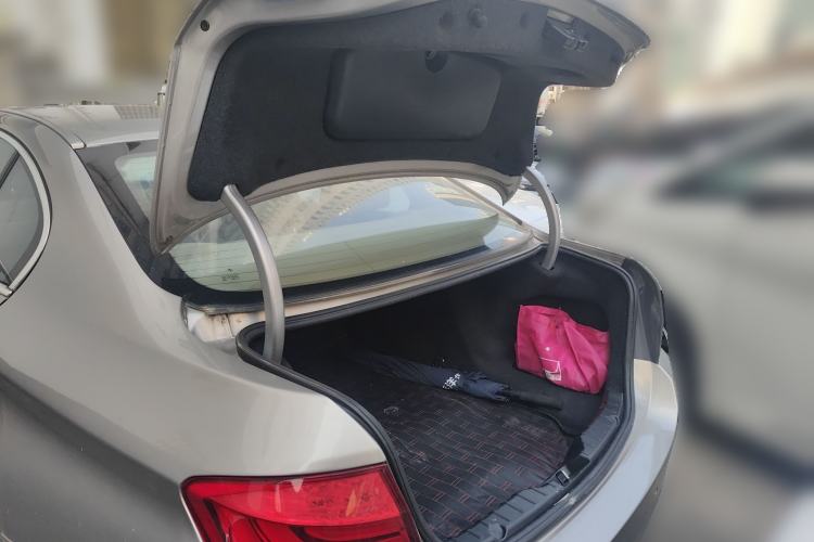 Used BMW 5 Series 2012 523Li Luxury Model
