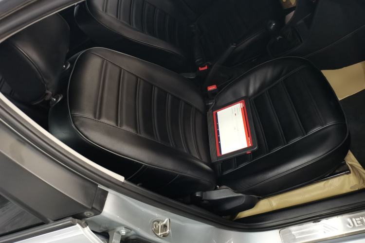 Used Volkswagen Jetta 2015 1.6L Manual Fashion Edition