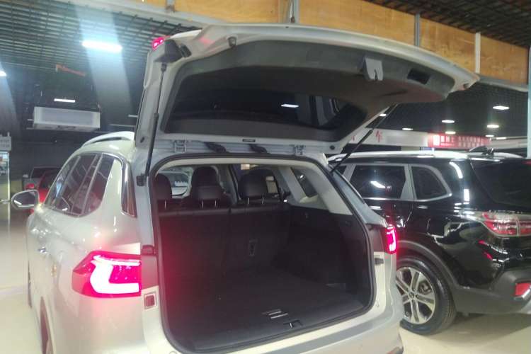 Used Roewe RX5 MAX 2019 300TGI Automatic 4G Connect Luxury Edition
