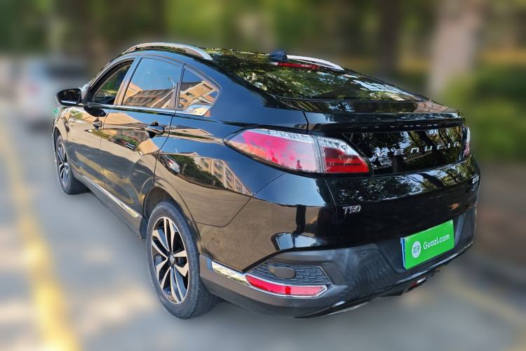 Used Venucia T90 2018 2.0L CVT Smart Connect Luxury Edition China V Standard
