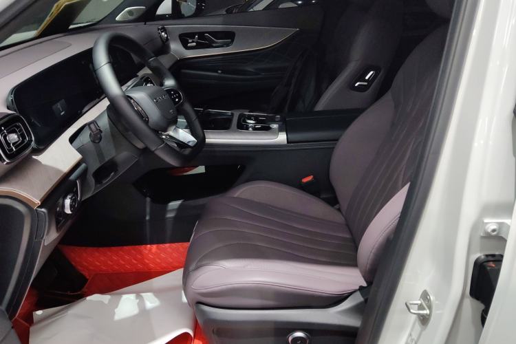 Used Chery Tiggo 9 2025 2.0T Automatic Two-Wheel Drive Luxury Edition 5 Seats