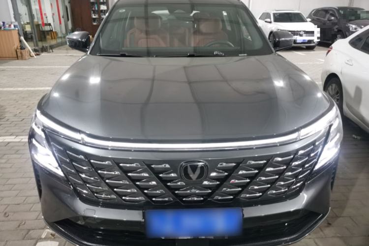 Used CHANGAN CS75 PLUS 2025 4th Generation 1.5T New Blue Whale Smart Luxury Edition Front