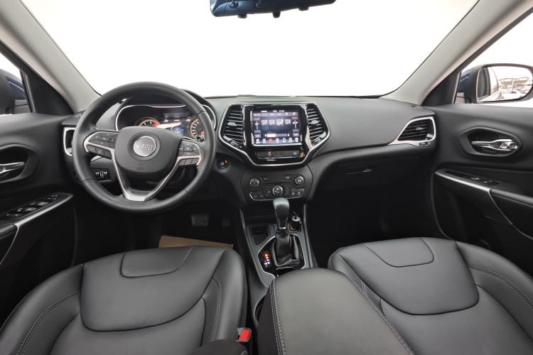 Used Jeep Cherokee 2019 2.0L 2WD Premium Edition China VI