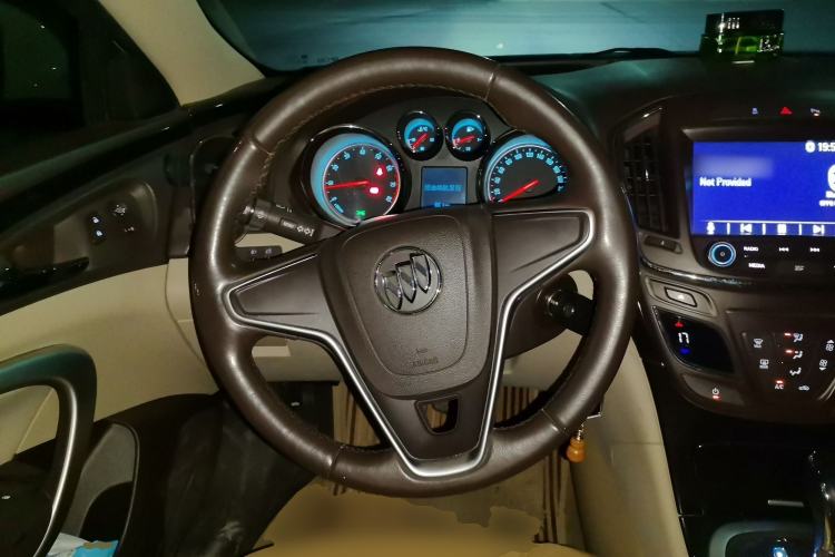 Used Buick Regal 2015 2.0L Leading Fashion Edition