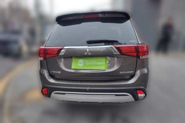 Used Mitsubishi Outlander 2019 2.4L 4x4 Zhi Xiang Edition 5 Seats China V Emission Standard
