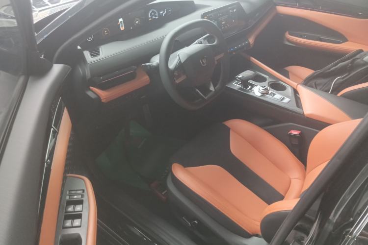 Used CHANGAN UNI-V 2023 2.0T Leading-Speed Edition
