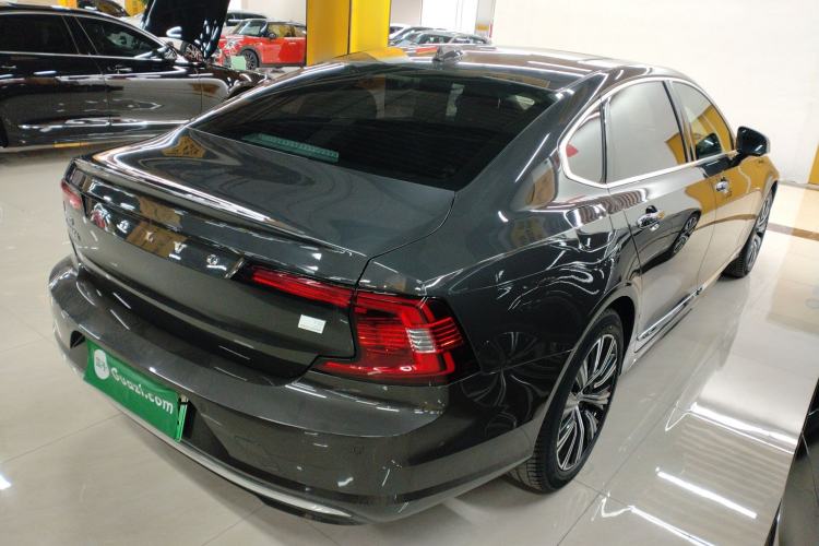 Used Volvo S90 New Energy 2022 T8 eDrive Hybrid Luxury Edition