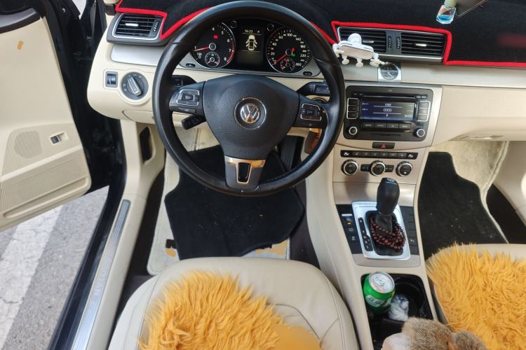 Used Volkswagen Magotan 2012 Revised 1.8TSI Luxury Version Steering Wheel