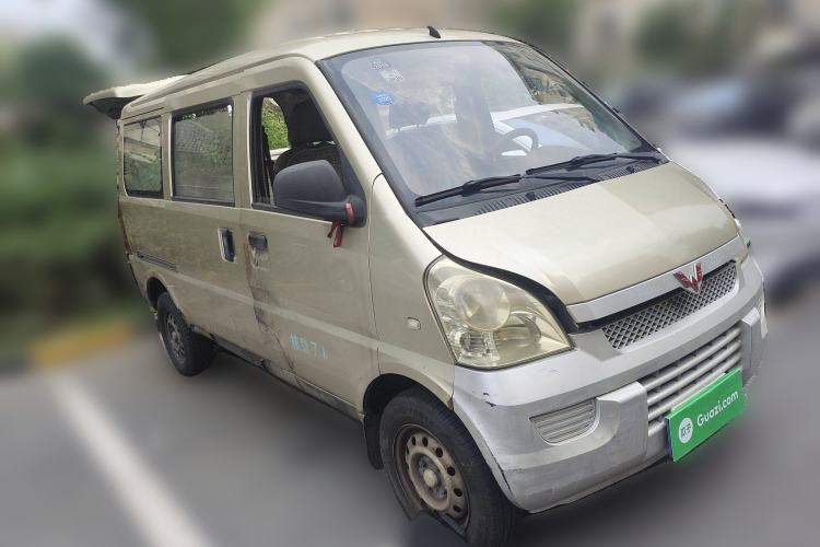 Used Wuling Rongguang 2011 1.2L Base Version
