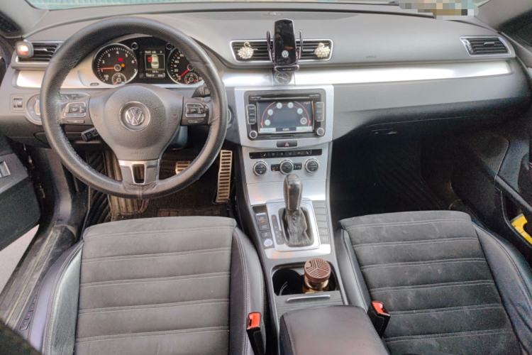 Used Volkswagen FAW-Volkswagen CC 2013 2.0 TSI Luxury Model Center Console
