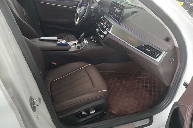 Used BMW 5 Series New Energy 2022 535Le Luxury Package
