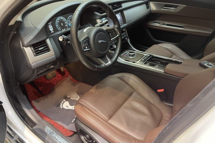 Used Jaguar XFL 2018 XFL 2.0T 250 PS Premium Edition
