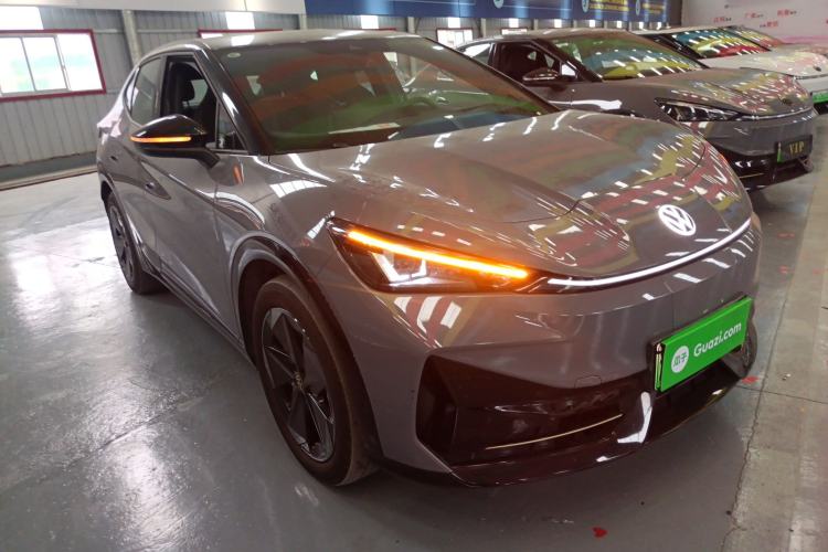 Used Volkswagen ID.UNYX 2024 Pro Long-Range Version Front Right 45 Deg