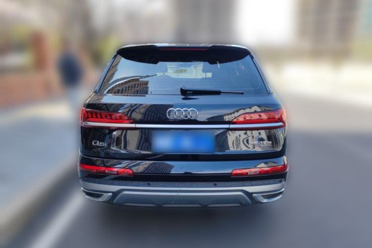 Used Audi Q7 2021 55 TFSI quattro S line Sport model
