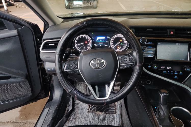 Used Toyota Camry 2018 2.0G Luxury Edition Steering Wheel