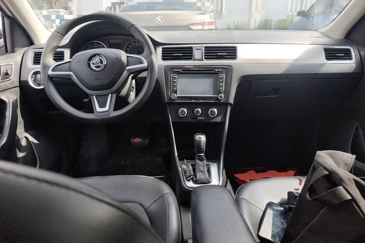 Used Skoda Rapid Spaceback 2014 1.6L Automatic Enjoyment Edition
