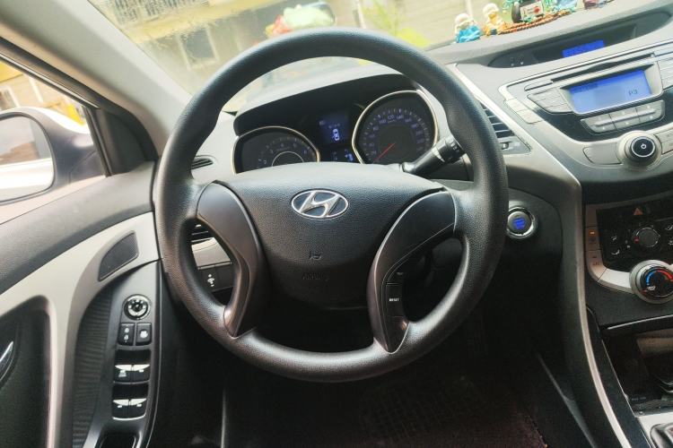 Used Hyundai Elantra (5th Generation / Langdong) 2012 1.6L Manual Leading Model