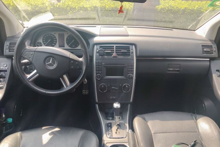 Used Mercedes-Benz B-Class 2009 B 200 Fashion Model Center Console