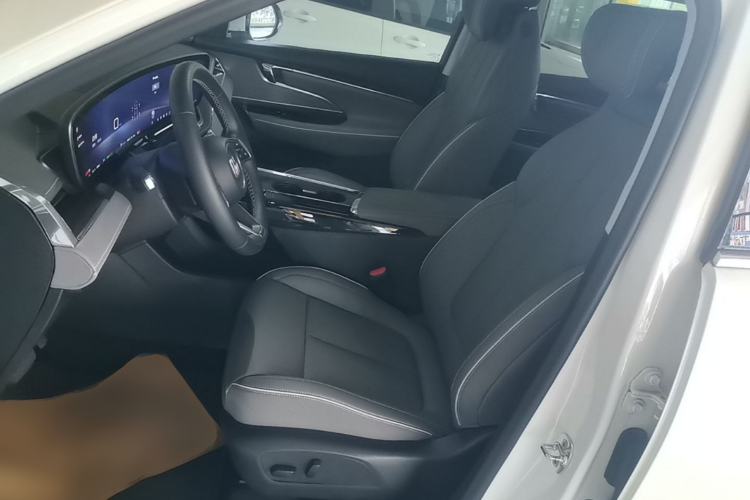 Used Buick E5 2025 Model 620KM Prestige Edition