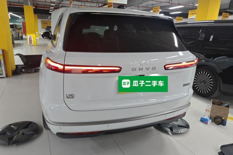 Used ONVO Luxeed L90 2025 Model—Pro Six-Seater Version