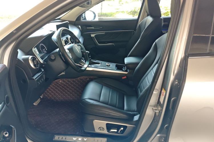 Used Wey VV5 2017 2.0T Ultra-Luxury Version
