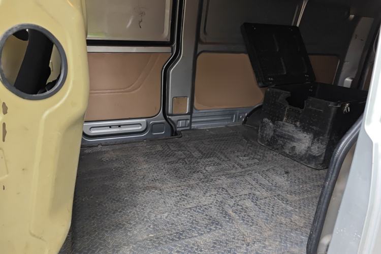 Used CHANGAN KUAYUE Xing V7 EV 2022 Standard Model 270km Left Rear Seat