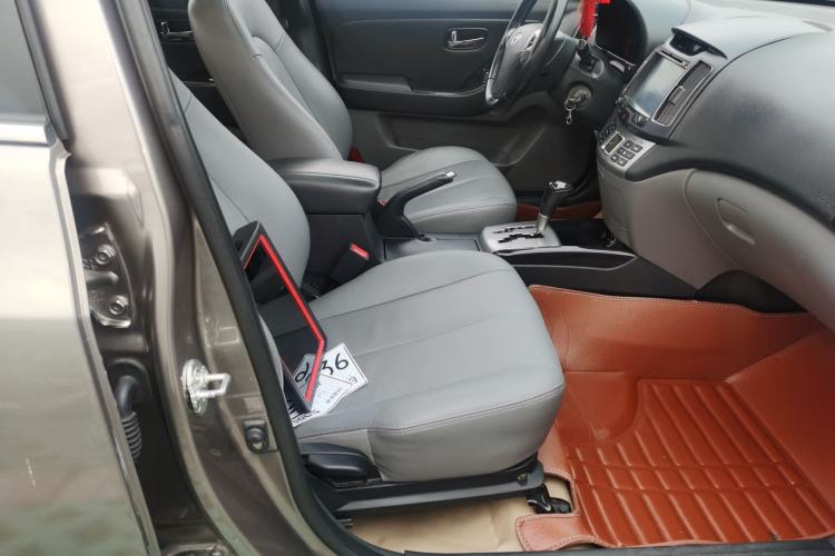 Used Hyundai Celesta 2015 1.6L Automatic Luxury Model
