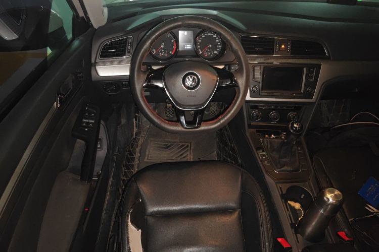 Used Volkswagen Lamando 2015 230TSI Manual Trend Edition
