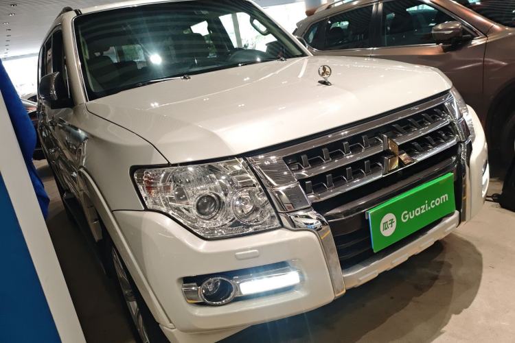 Used Mitsubishi Pajero 2018 V97 3.8L 5-Door GLS Sunroof – Middle East