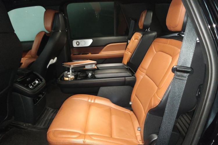 Used Lincoln Navigator 2020 3.5T Prestige Edition Left Rear Seat