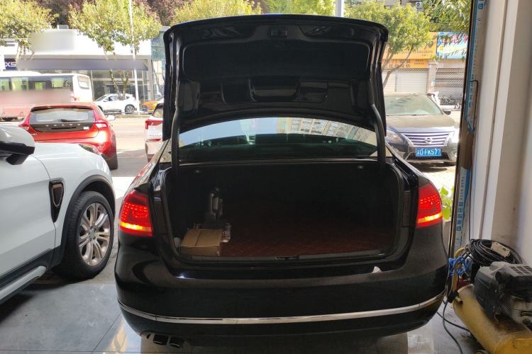 Used Volkswagen Passat 2015 1.8TSI DSG Prestige Edition Trunk