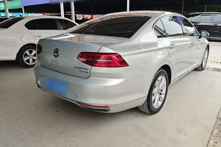 Used Volkswagen Magotan 2018 Facelift 330TSI DSG Luxury Model
