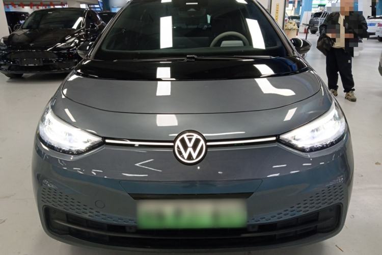 Used Volkswagen ID.3 2025 Smart Model Outstanding Oxygen Edition
