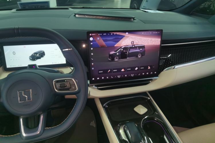 Used Zeekr 009 2024 Six-Seat Executive Version 4WD 108 kWh