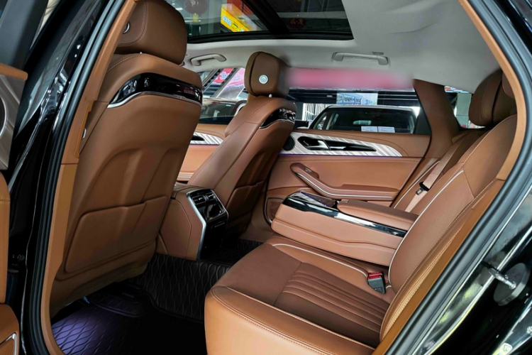 Used Hongqi H9 2022 2.0T Smart Connect Flagship Edition Interior 1