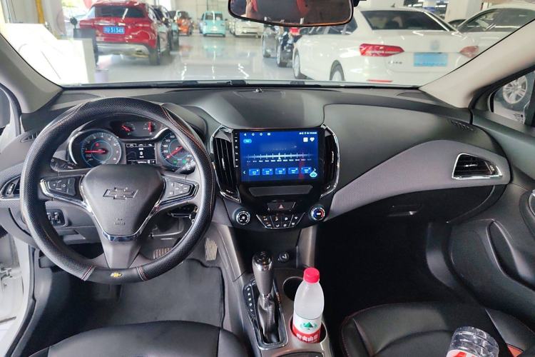 Used Chevrolet Cruze 2018 320 Automatic Pioneer Sunroof Edition