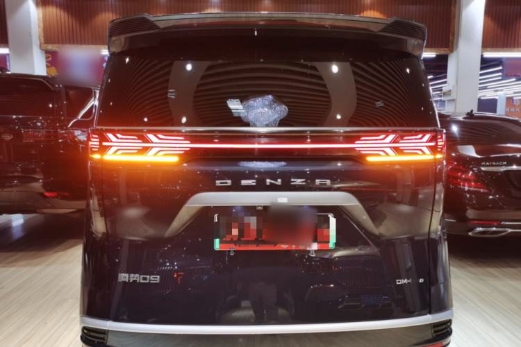 Used Denza D9 2022 DM-i 970 Four-Wheel Drive Flagship Model