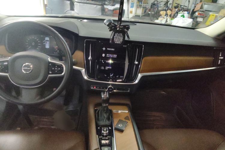 Used Volvo S90 2020 T5 Zhiyi Luxury Edition