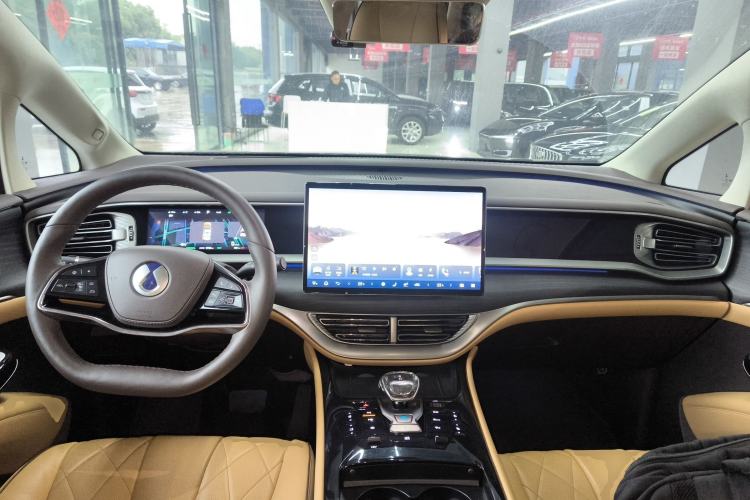 Used Denza D9 2024 DM-i 980 Four-Wheel Drive Flagship Model