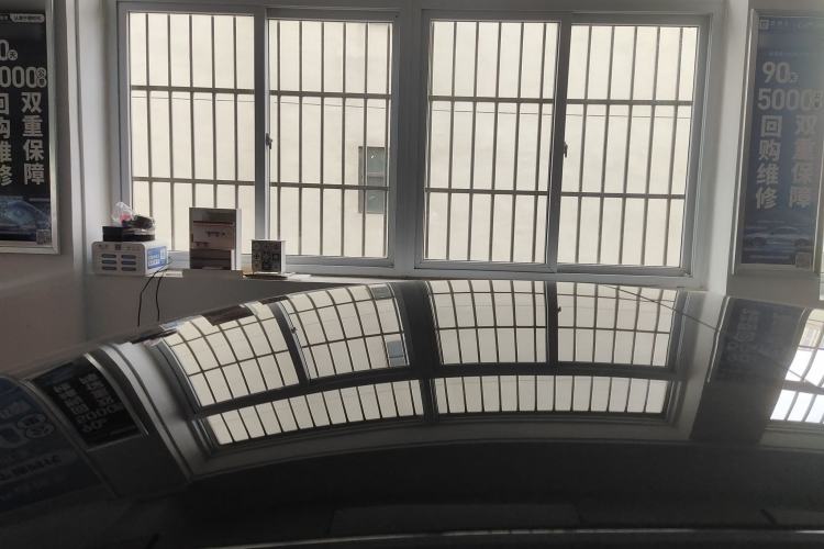 Used Tesla Model 3 2023 Rear-Wheel-Drive Version Roof