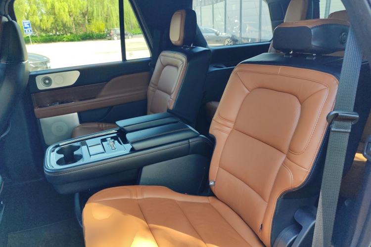 Used Lincoln Navigator 2020 3.5T Prestige Edition Left Rear Seat