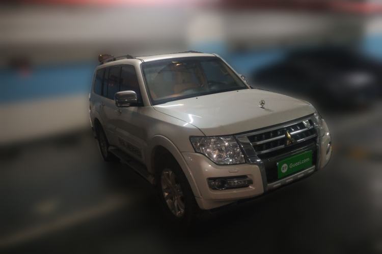 Used Mitsubishi Pajero 2018 V97 3.8L 5-Door GLS Sunroof Single-Difference Model – Middle East
